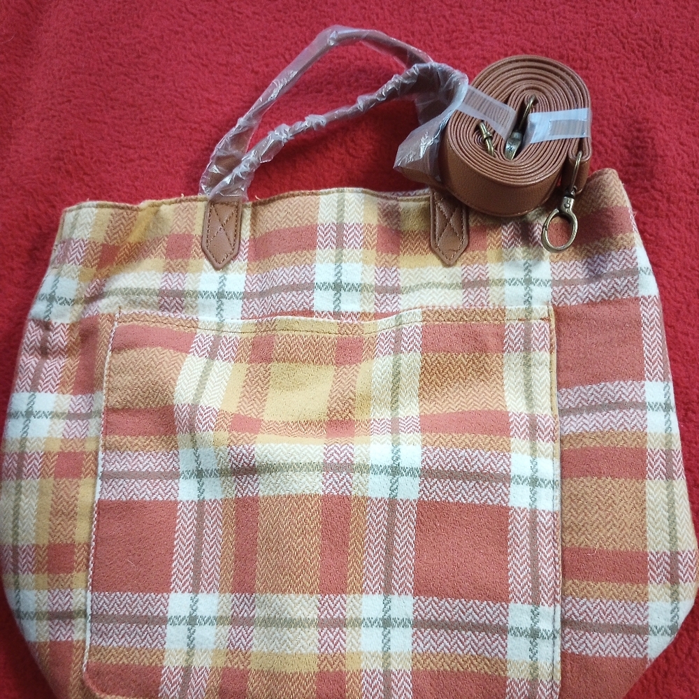 Bundle Thirty-One Plaid Crossbody Bag  And Gold Wallet And Pouch